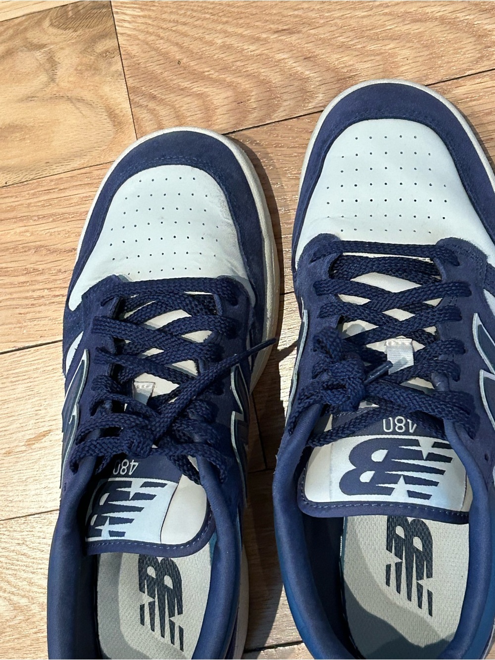 New Balance Men’s Navy and White 480 Lace-Up Sneakers